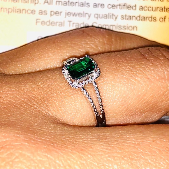 14k white gold vermeil real diamond emerald ring, free appraisal, Christmas goft - Picture 5 of 7